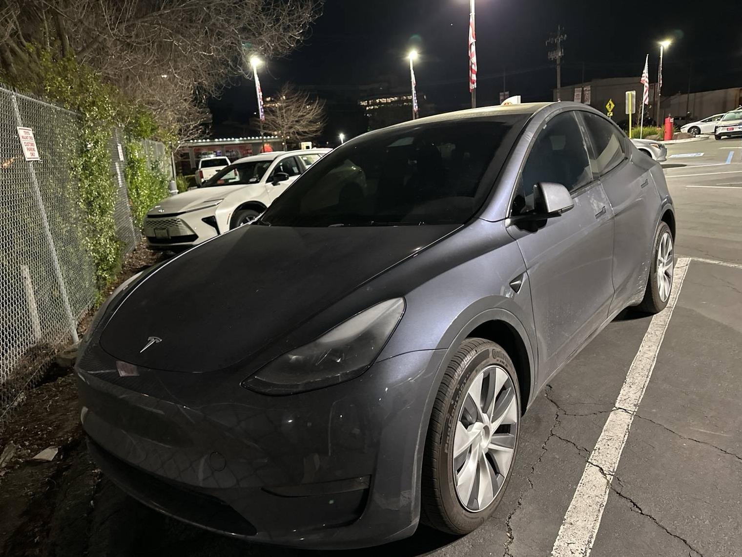 TESLA MODEL Y 2023 7SAYGDEDXPF940659 image